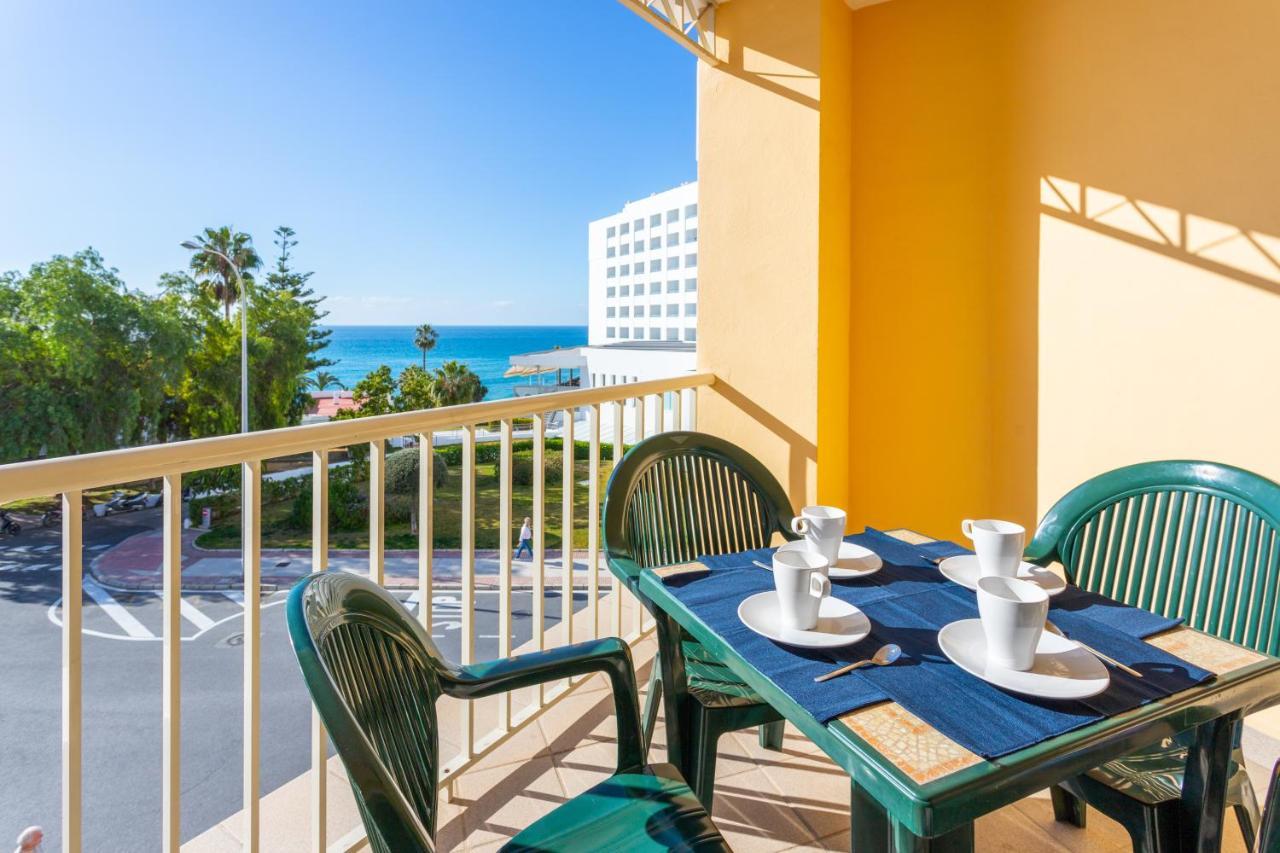 Apartamentos Andalucia Nerja Bagian luar foto