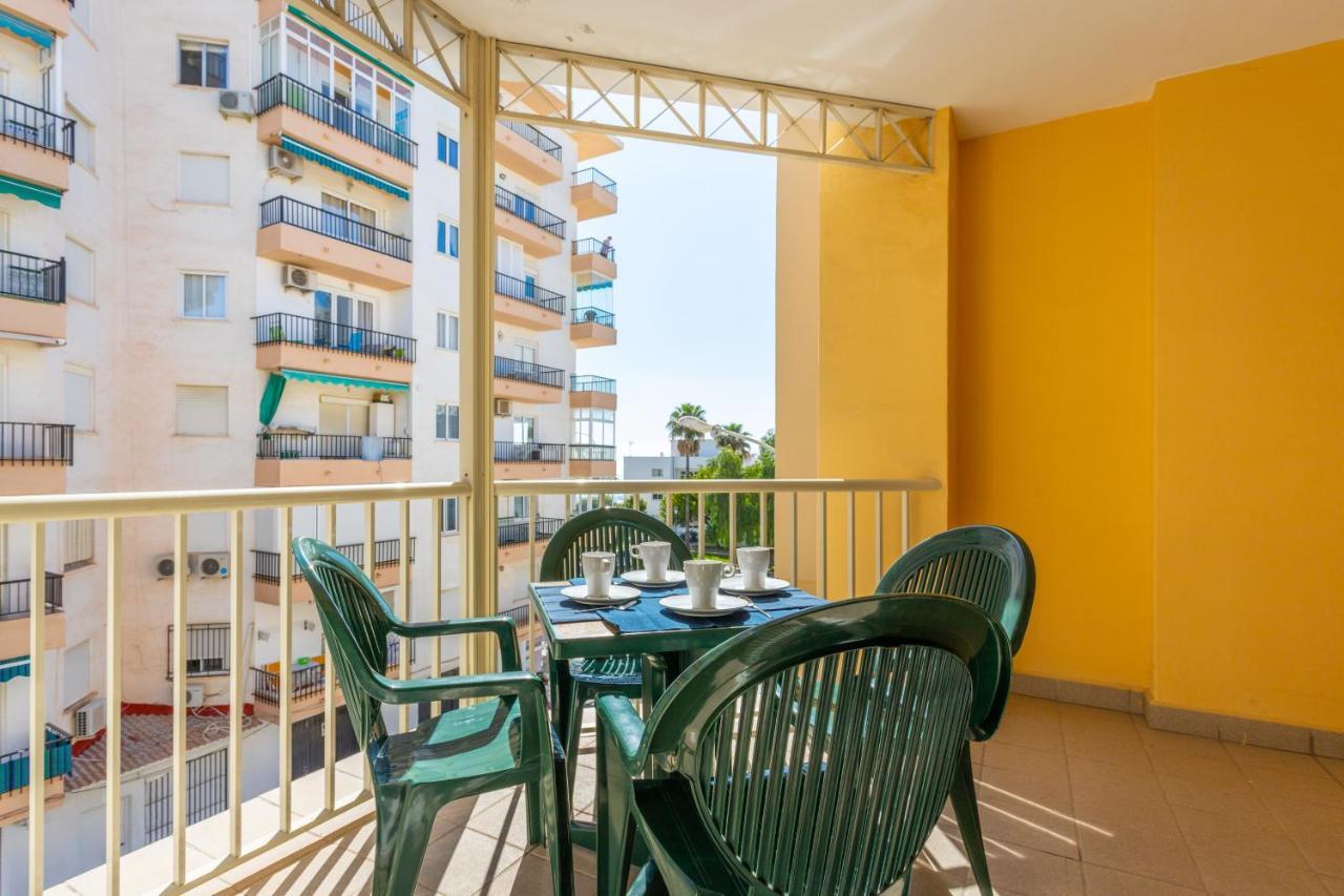 Apartamentos Andalucia Nerja Bagian luar foto