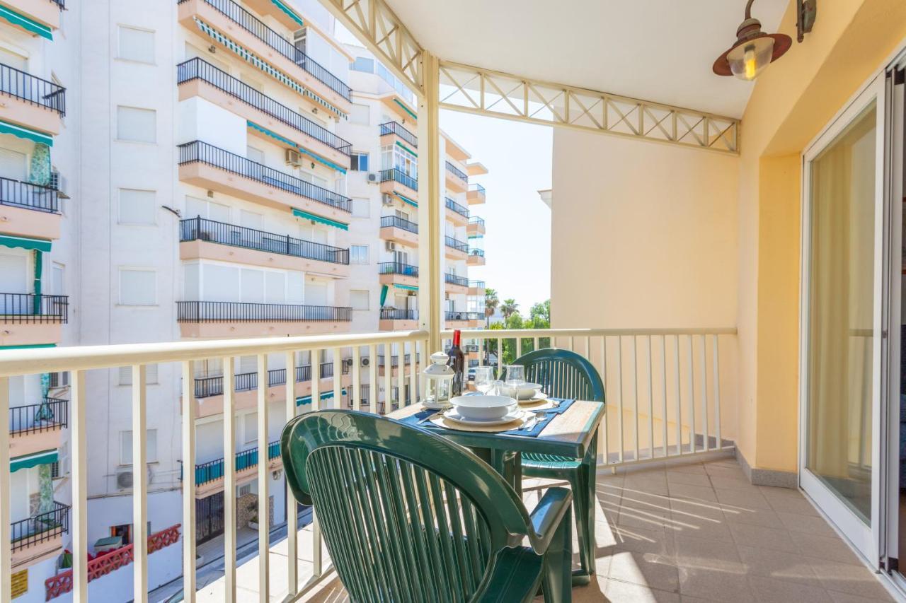 Apartamentos Andalucia Nerja Bagian luar foto