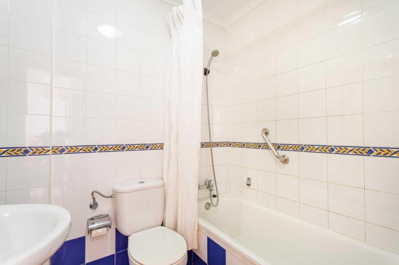 Apartamentos Andalucia Nerja Bagian luar foto