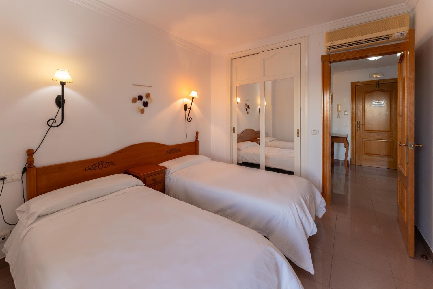 Apartamentos Andalucia Nerja Bagian luar foto