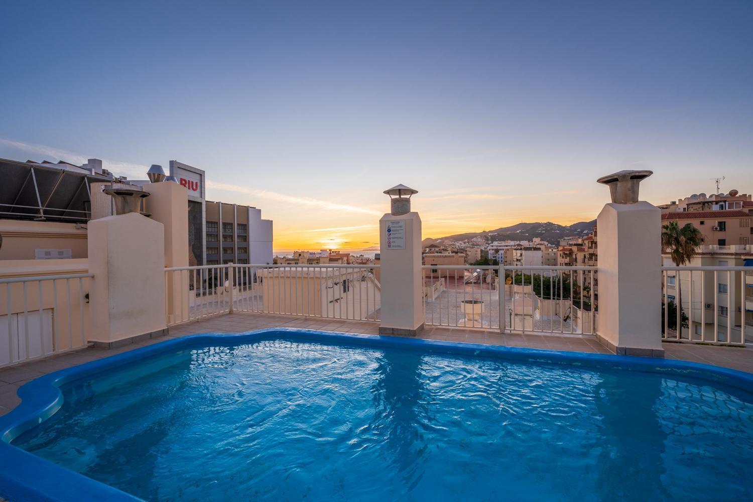 Apartamentos Andalucia Nerja Bagian luar foto