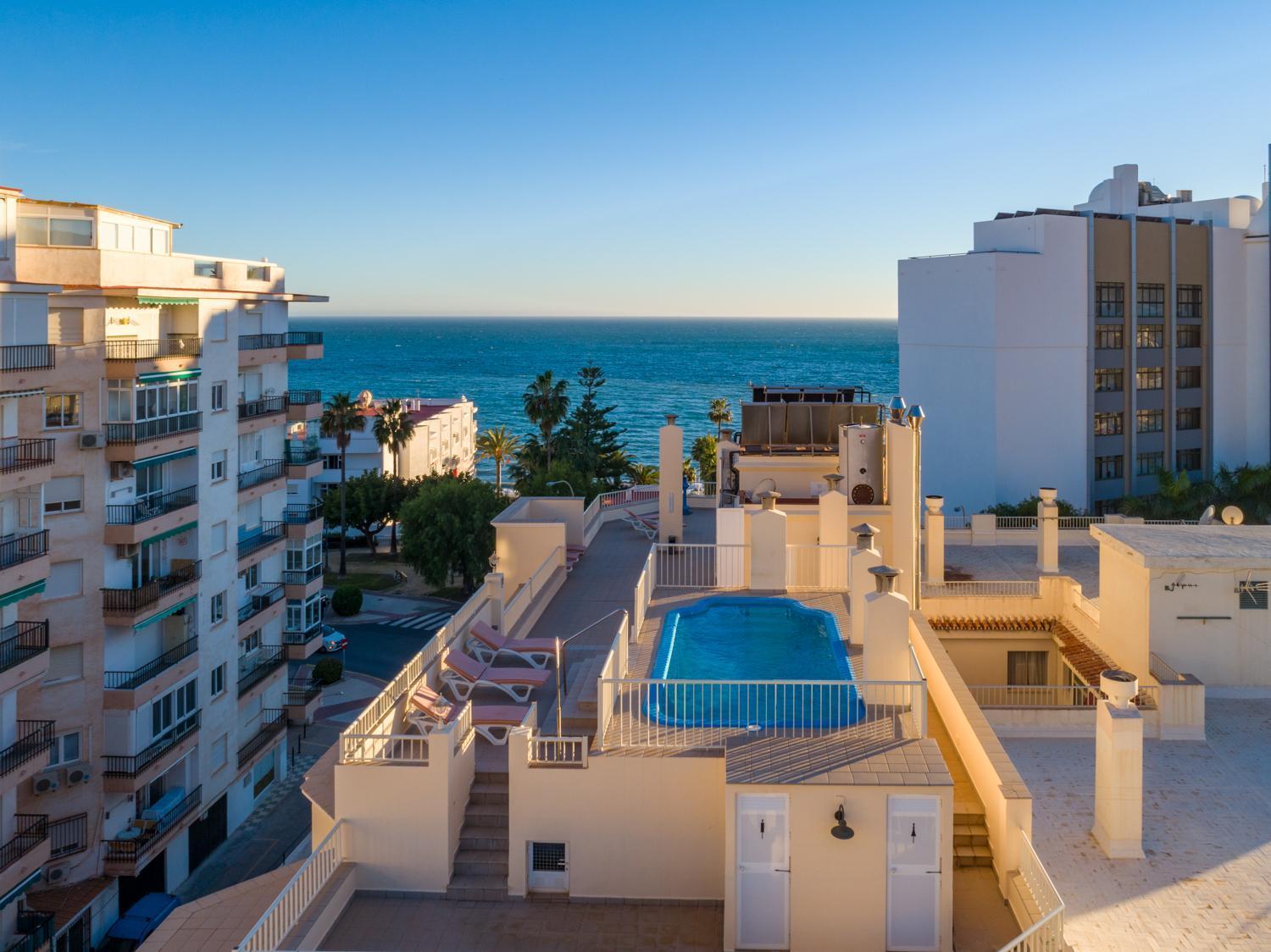 Apartamentos Andalucia Nerja Bagian luar foto